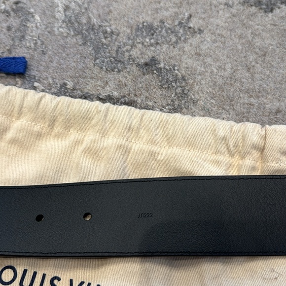 Louis Vuitton Initials Epi Leather belt - Picture 5 of 5